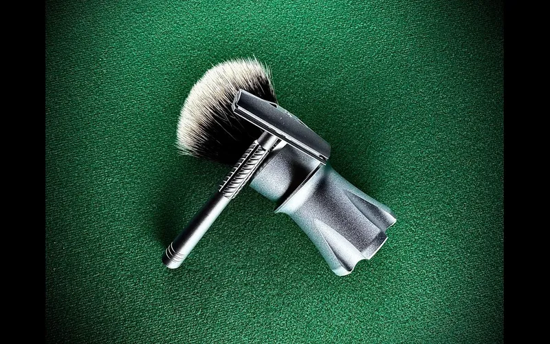 Aylsworth Atelier AC razor in satin 316L stainless steel