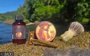 Tobin Fetters shaving outdoors with the Vintage Star razor in Oregon