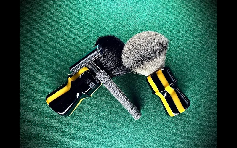 SIG SOLO holds the prototype and final Frank Shaving custom brushes alongside the solid copper three-piece razor