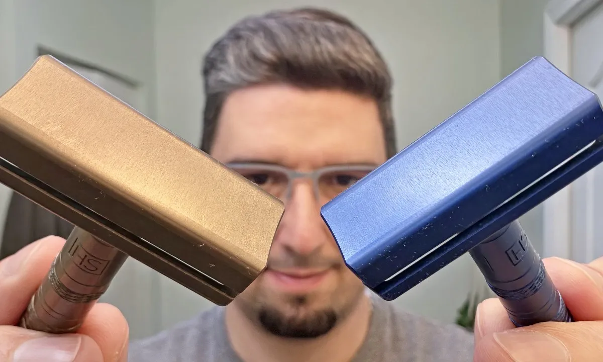 Henson AL13 Mild and Medium razors side by side, blue and tan colorways