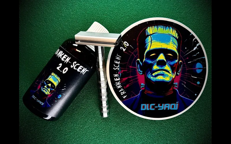 Yaqi Tile Ex razor head with Henson stainless steel handle alongside Yaqi Franken Scent 2.0 soap and brush