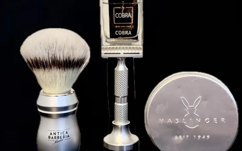 Timeless Aluminum Razor