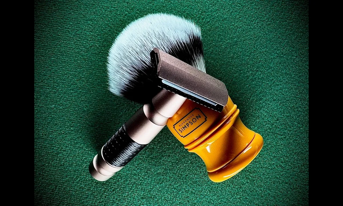 Thumbnail for SIG SOLO's shave video featuring the Alpha Shaving Works Big Poppa razor
