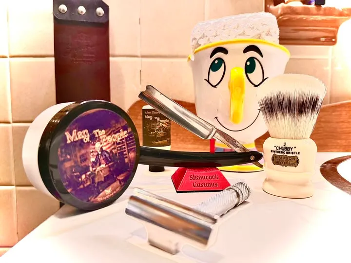 Strike Gold Shave Man of the People shaving soap product shot