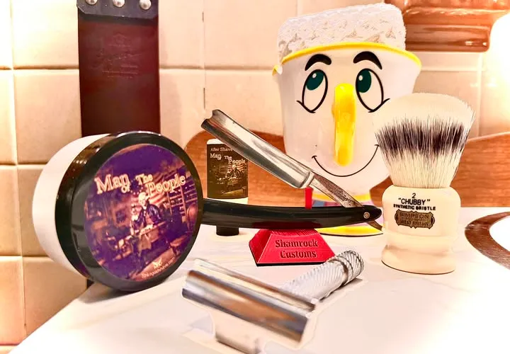 Strike Gold Shave Man of the People shaving soap product shot