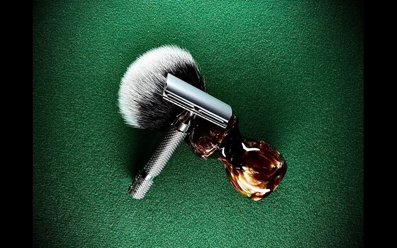 SIG SOLO shave setup with the Yaqi Précise razor, video thumbnail