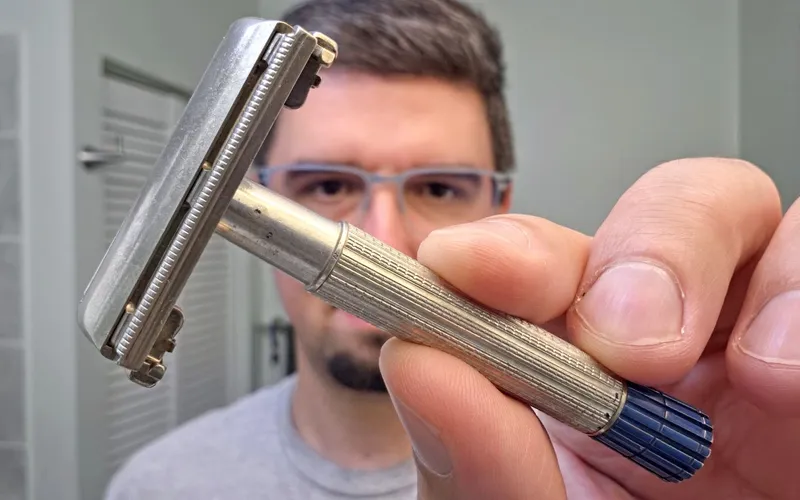 1955 Gillette Blue Tip Super Speed A3 razor with aluminum handle